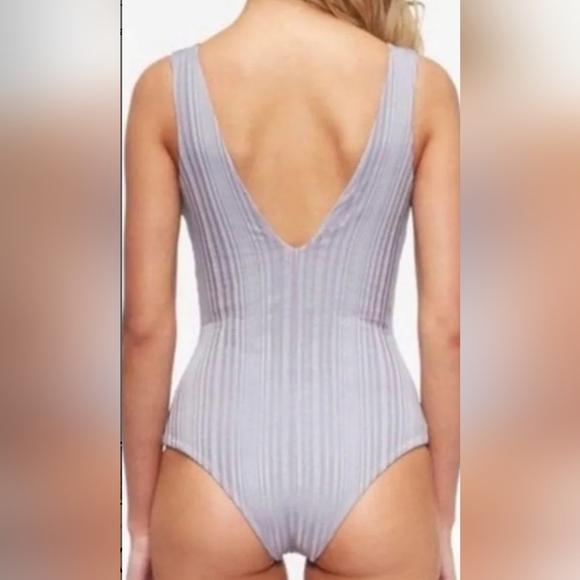 Tavik 🩱NWT Roan Lace up One Piece Swimsuit Size Large - Picture 3 of 7